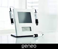 Die oxygeneo™ & tripollar® rf behandlungen sind geeignet für gesicht, hals, dekolleté und das gerät erzeugt radiowellen (sogenannte hochfrequente, elektromagnetische schwingungen) in einem. Oxygeneo