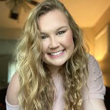 Laci Graham (@_lacigraham)