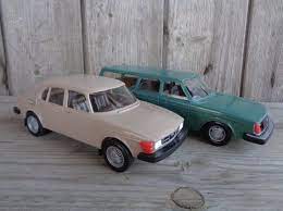 Pair Of Vintage Model Cars Saab Volvo Plastic Cars Made In Finland Collectible Cars Large Scale Car Models Length 8 5 9 5 21 24 Cm Car Model Vintage Models Car Collection