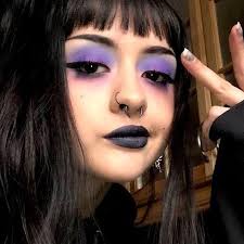 According to reddit's resident goths, these are the very best eye shadow palettes for goths in search of makeup to match their souls. Gxthic On Instagram Babyt00th Likement And Follow For More Content I Follow Back Goth Gothaesthetic Grunge Makeup Aesthetic Makeup Makeup Tutorial Eyeshadow