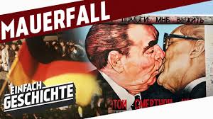 Der kalte krieg war eher ein ideologischer als ein militärischer krieg. Der Fall Der Berliner Mauer Der Kalte Krieg Ist Zu Ende Youtube