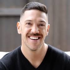 Sean Thayer's Instagram, Twitter & Facebook