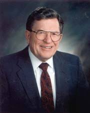 Fay Wells, Dairy Industry Pillar, Dies at 82