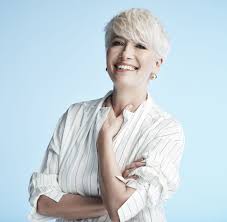 The fade haircut has actually normally been accommodated males with brief hair, but. Emma Thompson On Ageing And Happy Marriages