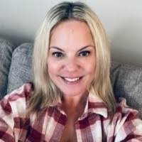 Anna Bouvier's Instagram, Twitter & Facebook