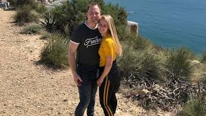 Hij besteedde in het bijzonder aandacht aan het zelfbeeld van de portugese joden, hun relatie met de hoogduitse joden, en hun positie binnen de nederlandse samenleving. Oranje Leeuwinnen Archives Pagina 3 Van 4 Spelersvrouw Nl