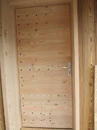 Ob 5ffc88 Porte Entree En Meleze Typique Montagne Face Exte Jpg 490 653 Portes Meleze Bois