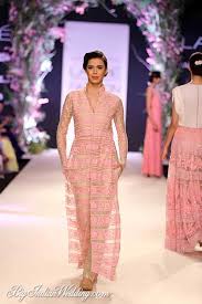 Manish Malhotra Designer Wear For The Summer Season Fashion Lakme Fashion Week Indian Outfits