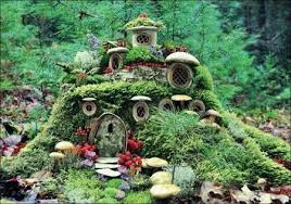 When It Takes A Village Jardin De Fees Miniature Jardinage De Fee Jardin De Fees