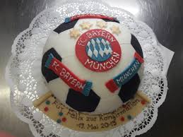 Lothar matthäus (fc bayern münchen) mit torte von konditor bodo müller zu seinem · 03.06.1993. Kuchen Torten Baeckereihuber Des Webseite