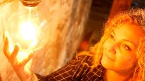 12 hædres med priser, men i alt 36 hyldes med levende billeder