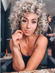 Latest short hairstyle trends and ideas to inspire your next hair salon visit in 2021. 15 Chic Short Layered Hairstyles For Curly Hair 2021 Guide