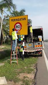 534 likes · 1 talking about this. Jkrkualaselangor Ø¹Ù„Ù‰ ØªÙˆÙŠØªØ± Aktiviti Menukar Papan Tanda Had Laju Di Jln Persekutuan Dari 90km J Kpd 80km J Selaras Dengan Ops Bersepadu Musim Perayaan Jkrselangor Ruslanabdaziz Rozitams1 Https T Co Qkzjssprdn