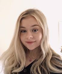 Abigail Wiley's Instagram, Twitter & Facebook