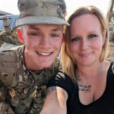 Are there any places that sell macarons?