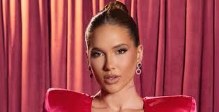 Mariely Santos oficializa casamento com André Santis em cerimônia luxuosa  na fazenda e emociona fãs com detalhes românticos