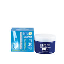 Dan hanya berlatarkan warna putih mutiara dengan tambahan warna hijau biru dan warna lain yang sangat matching. Hada Labo Shirojyun Ultimate Br Whitening Cream Rohto Laboratories Indonesia