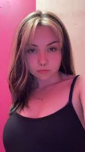 Autumn Gleason's Instagram, Twitter & Facebook