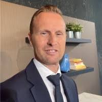 Angela Bergsma's Instagram, Twitter & Facebook