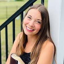 Jenna Young's Instagram, Twitter & Facebook