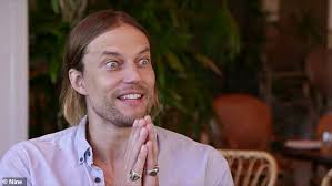 Model and reality show contestant who is best recognized for having participated on the fourth season of australian survivor all stars. B Gwjvskgjtv8m