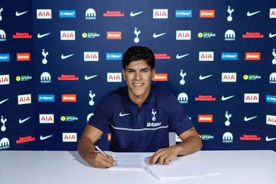 Mateus Fernandes jogador do Tottenham