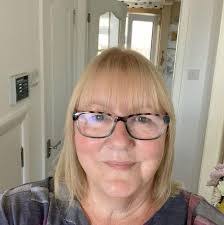 Vivian Silva's Instagram, Twitter & Facebook