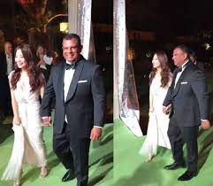 Airasia boss tony fernandes marries korean girlfriend in a quiet wedding in the french riviera. Video Of Tony Fernandes Lavish Wedding Party Leaked Online