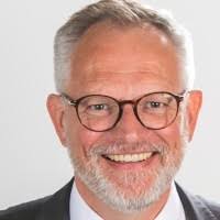 Creative application. Anyone looking for an intern? Good luck Hannah!