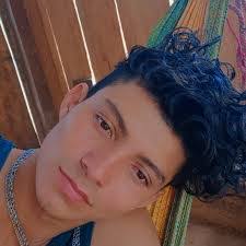 Denis Quintero's Instagram, Twitter & Facebook