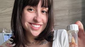 Beiçola do Privacy” faz leilão dos próprios dentes por R$ 40 mil