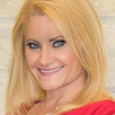 Tiffany Flood (@tiff_johnston)