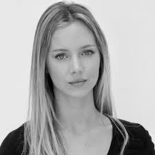 Cindy Santos Jornalista/Public Relations