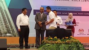 Majlis penyerahan projek kuarters ganti jalan cochrane jabatan perdana menteri pressreader berita harian 2017 03 30 kkka jalan cochrane kediaman selesa untuk penjawat awam kuarters kerajaan jalan cochrane Cheong Zhit Hou å¿—è±ª Zhithou Twitter