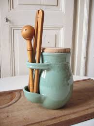 Pot A Olives Ou Cornichons En Terre Vernissee Cuillere Et Pince En Bois Jarre De Cuisine En Ceramique Vert Amande Campagne Fr Etsy French Vintage Vintage