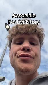 James Bucci und Bondgirl Dilan 😎🔫 Am Freitag kommt der Song „James Bond“  🎶 prod. by @mixedbylukav mit coolem Reel von @ntvisualmedia und der  stabilen Bondkarre von @chris_chainz_1 Seid gespannt! 🍊 #jamesbond #