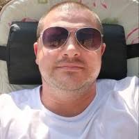 Mike Elderkin's Instagram, Twitter & Facebook