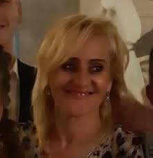 Najlepsi ludzie to Ci, którzy wkraczają w Twoje życie i sprawiają, że  widzisz słońce tam, gdzie wcześniej były chmury. Ludzie, którzy wierzą w  Ciebie tak bardzo, że sam zaczynasz w siebie wierzyć.