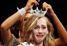 Sterling Heights native Julia Smith takes the Miss Michigan Outstanding  Teen Scholarship Pageant title