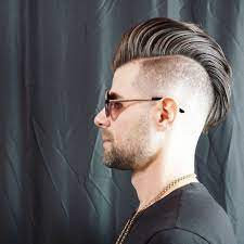 The mohawk is also sometimes referred to as an iro in reference to the iroquois (who include the mohawk people), from whom the hairstyle is supposedly derived. Long Hair Mohawk Male Novocom Top