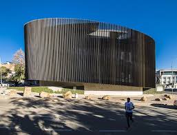 Edwin Seda S Photoset Explores South African Circa Gallery As A Portrait Canvas For Light Facade Architecture Architecture Building Exterior