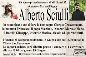 Agrotoday - MUORE A 32 ANNI DOPO UN MALORE SUL LUNGOMARE - Una notte di  vacanza si è trasformata in 𝗍𝗋𝖺𝗀𝖾𝖽𝗂𝖺 sul lungomare Trieste di  Marina 𝖽𝗂 C𝖺𝗆𝖾𝗋𝗈𝗍𝖺, dove un turista di