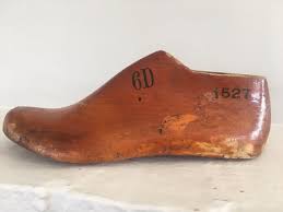 Vintage Wooden Shoe Form Shoe Last Shoe Mold Wood Foot Etsy Wooden Shoes Shoe Molding Ceramic Shoes