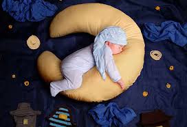 The family name is the first character, and the remaining two characters are the given name. Top 50 Baby Boy Names That Mean Moon