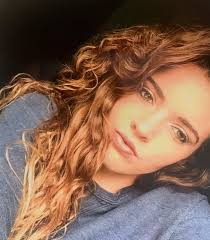 Jessica Thibodeau's Instagram, Twitter & Facebook