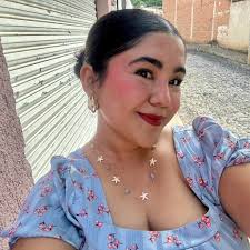 🌵🌺Morena & Esencial MV16-116 Un modelo con exquisitas aplicaciones  bordadas que resaltan el amor por nuestro país, sus increíbles  combinaciones de corsé en terciopelo negro y mangas shoulder off,  botonaduras típicas, flores,