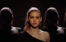 Perevoda Teksta Pesni Bambola Betta Lemme Na Russkij Klip I Slova V Originale