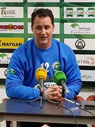 Diego moyano lo vuelve a hacer y empuja a la victoria de su equipo en la segunda mitad, destacó por encima de todos un magnífico diego moyano que fue decisivo en los momentos cumbres. Entrevista A Diego Moyano Balonmanoveteranos Com