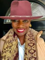 Happy Mothers Dayyyyyyyyyy! It's raining in Georgia so I'm dating  Hermes-Paris ❤️