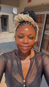 Imwe busy, eve uyo been sun-kissed na Zuba uku. Mbo 🤣